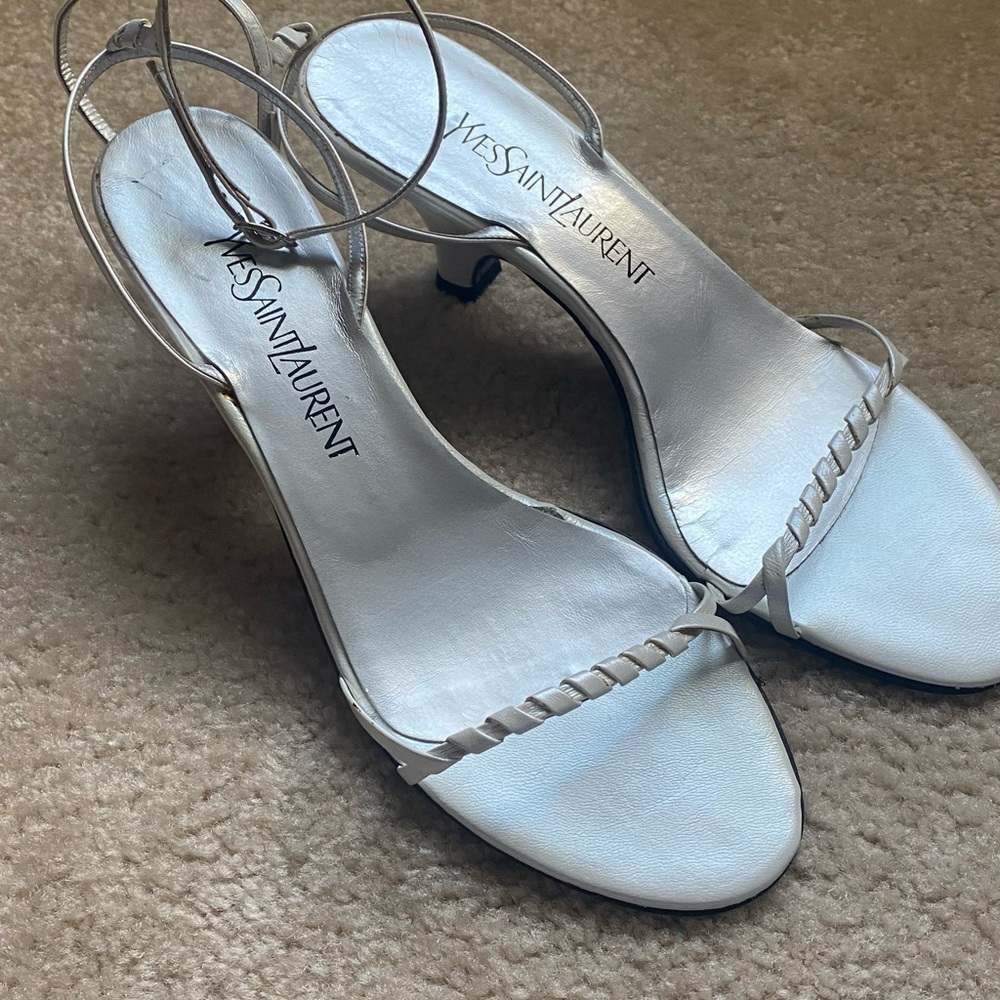 Yves Saint Laurent Otello White Pearl Sandal - Picture 4 of 4